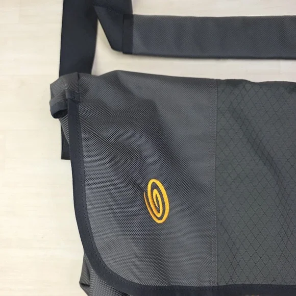 Timbuk2 Nylon Spin Ripstop Laptop Messenger Bag Medium Gray Orange - Picture 2 of 11